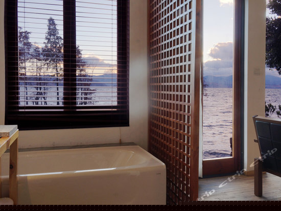 亲海观景大床房