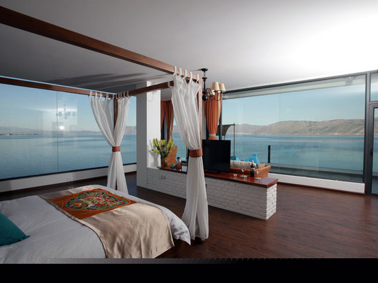 270度环视海景海上超豪华大床房