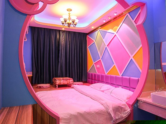 榻榻米主题大床房