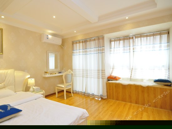 巴黎风情大床房