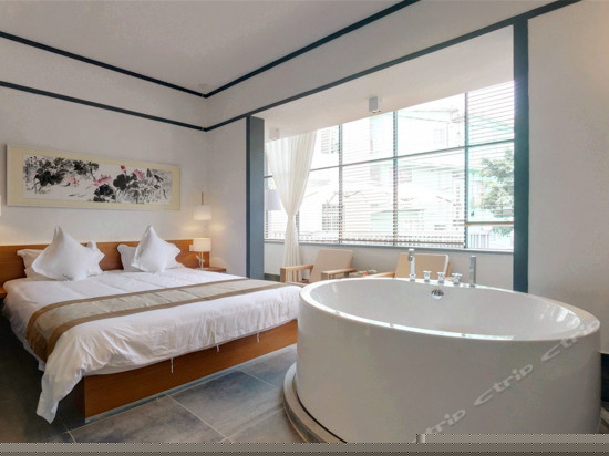 洁庭明月大床房