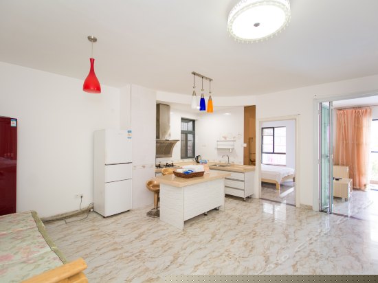 简约精装套房三室一厅