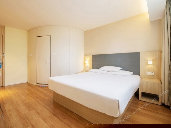 大床房（无窗）