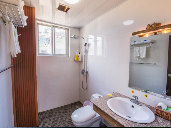 姮娥归阳台大床房