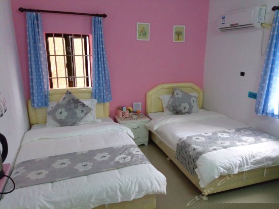 暖色温馨双床房