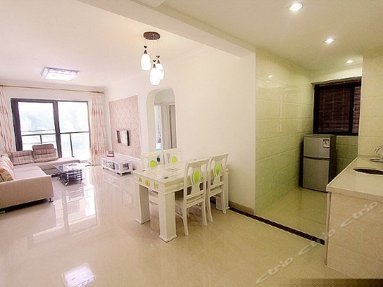 高层园景两室一厅