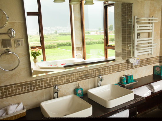 雨水高级田园大床房