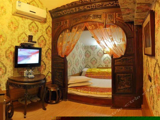 绣楼龙凤房五间套