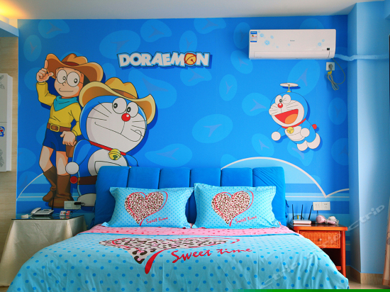 哆啦A梦主题海景家庭房