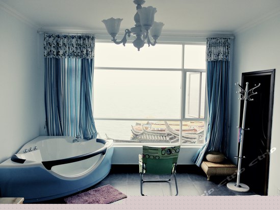 普通海景大床房