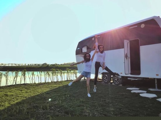 豪华贵族公寓型房车