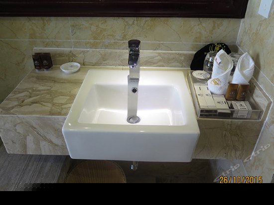 实木泡池温泉双床房