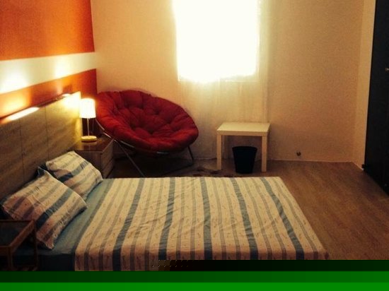 红色角落四人间