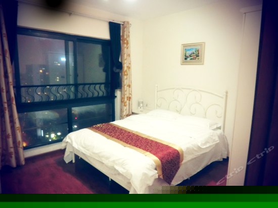 新青年现代大床房