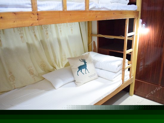 Gentlemen男生四人床位房