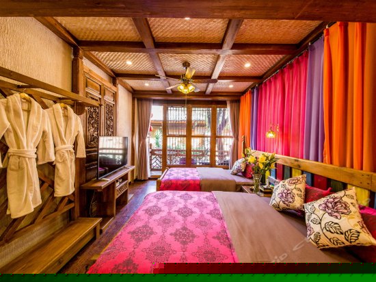 二店豪华家庭房