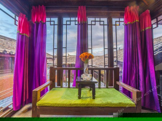 阳光观景大床房