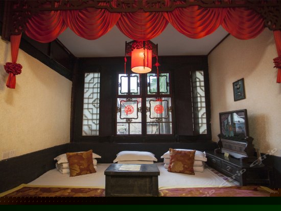 曲径通幽套间土炕房