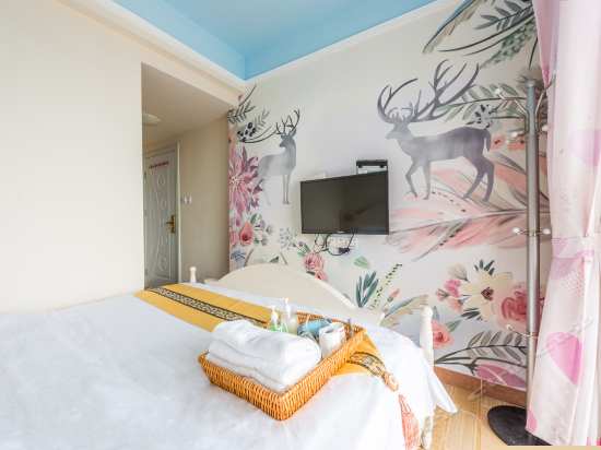 精装阳台海景大床房