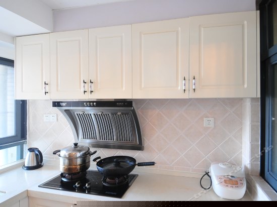 山景景观两厅两厅套房