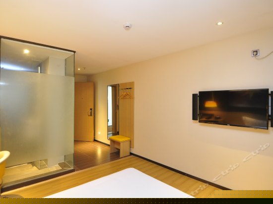 i IN（至IN大床房）