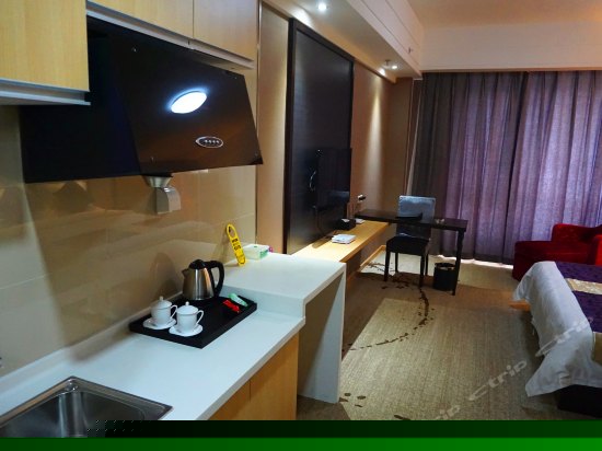 高级市景大床房