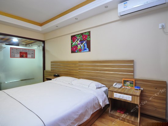 基诺风情大床间