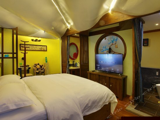 水韵豪华大床房