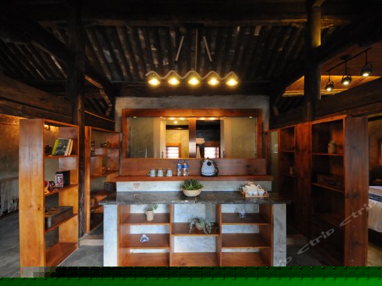 舍昼夜二楼豪华蜜月套房