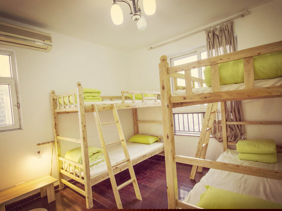 男生4人间（床位）