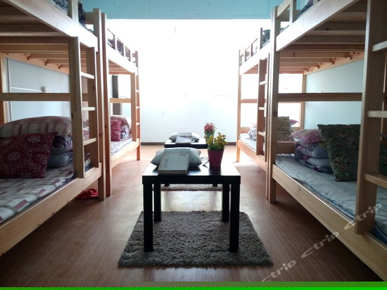 女生天空八人间(床位)