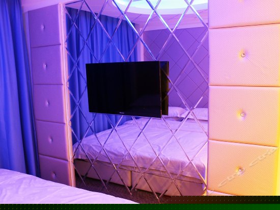 迷你摩登主题房