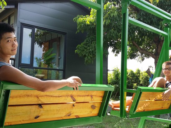 摩登工业四人房