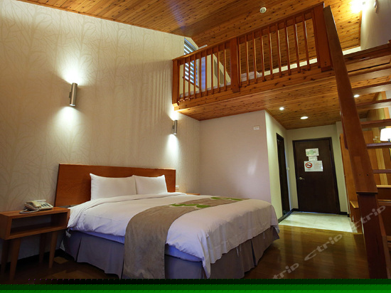 亲子阁楼四人房