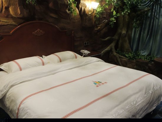 森林岩洞(无窗)