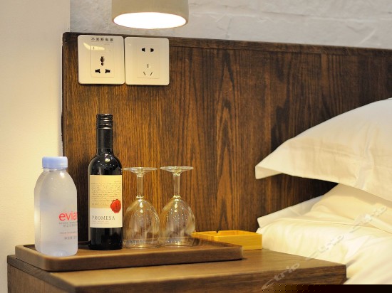 既明精致临院房