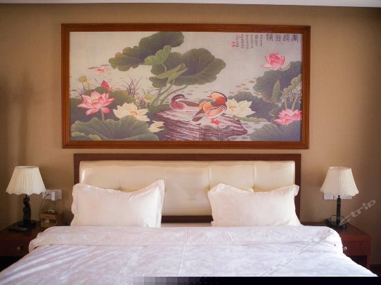 合欢（豪华温馨家庭房）