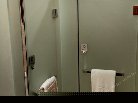 标准双床房（无窗）