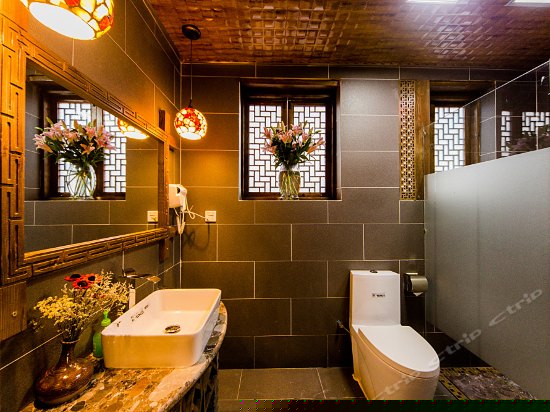 大业店典雅蜜月小套房