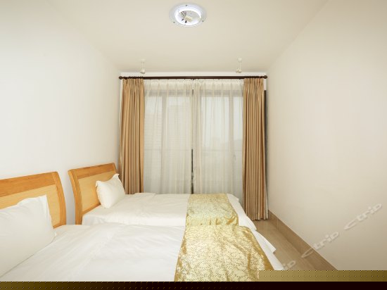 高级海景三卧套房