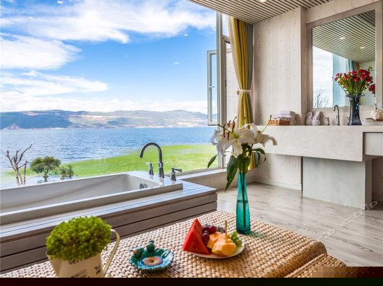 爱有天意榻榻米海景房