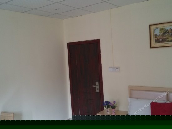 豪华温馨大床房