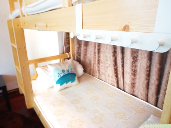 幺妹鱼塘四人间(床位)