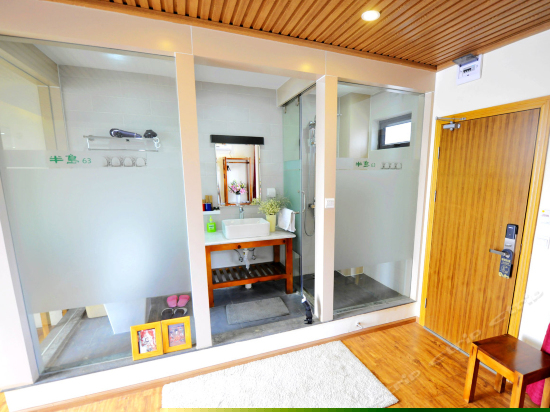 邀月海景阳台大床房