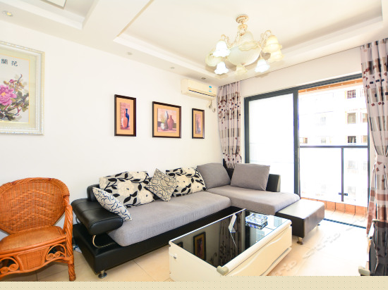 精装园景套房两房一厅