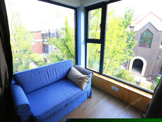 大雁塔-阳光超大亲子家庭房D