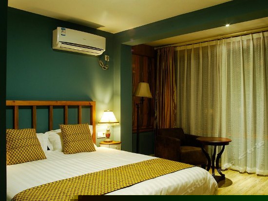 A204豪华山景大床房