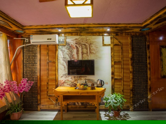 大运枫情双床标间