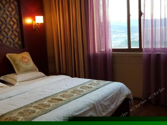 景真寨温馨双卧观景套房