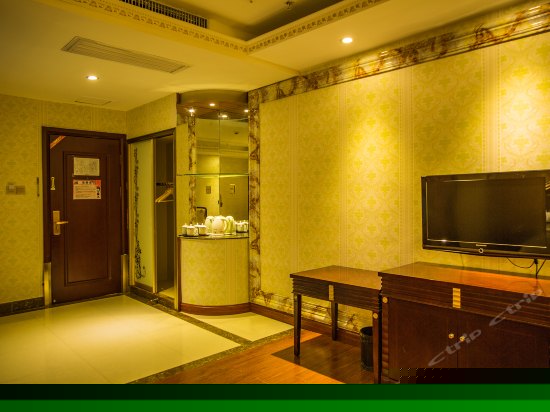 高级大床房（无窗）